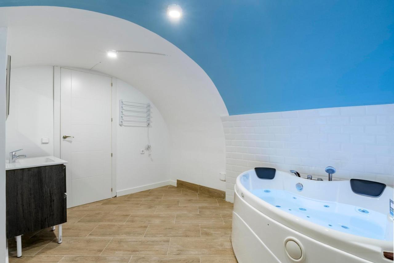 Apartamento El Triangulo Del Arte - Jacuzzi Madrid Exterior foto